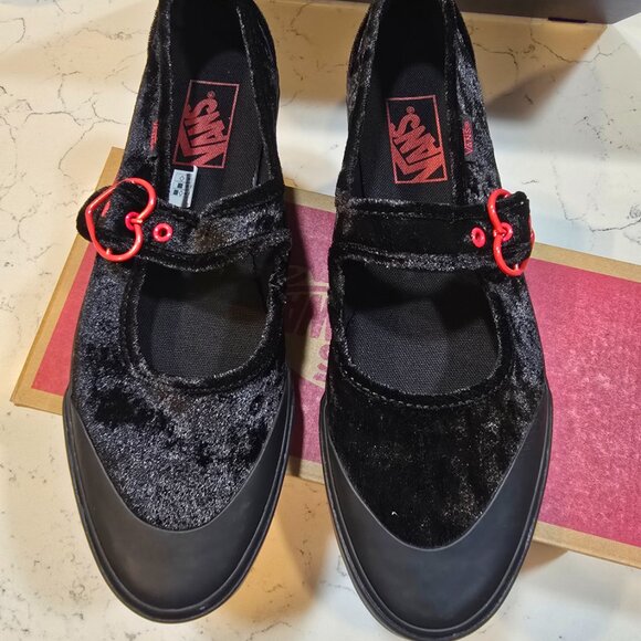 Vans MARY JANE Hearts Black VN000CRR458 Womens Sneakers Shoes size 8 BALLET NEW - Picture 2 of 12